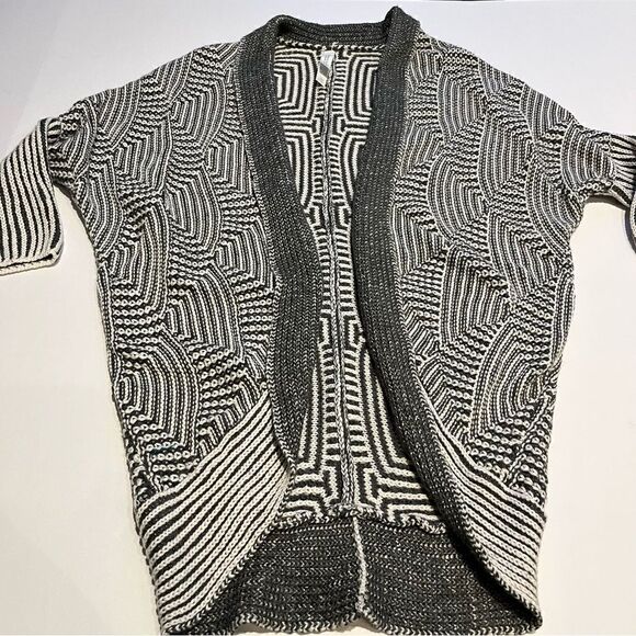 Aeropostale Cardigan Sweater Small Gray and white open front - Picture 6 of 9
